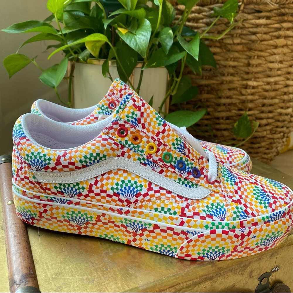 Vans rainbow sneakers shoes lace up skater - just in time for PRIDE